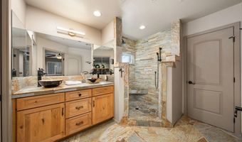 28657 Shenandoah Dr, Lake Arrowhead, CA 92352