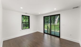 35 New St, Sharon, CT 06069