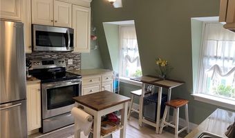 4 Hammond St 5, Newport, RI 02840