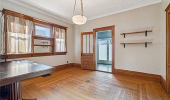 218 N Huber St, Anamosa, IA 52205