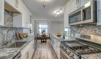 101 S PLAZA Pl, Atlantic City, NJ 08401