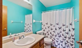 3211 SW 35th St, Ankeny, IA 50023