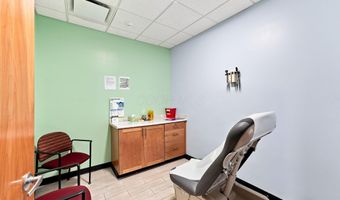 2290 S Hamilton Rd, Columbus, OH 43232