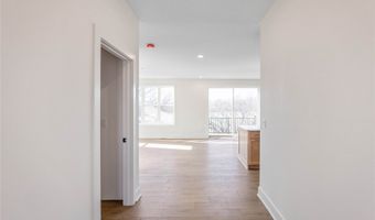 980 Pelican Dr, Polk City, IA 50226