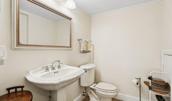 7 Atrium Cir D, Atlantis, FL 33462