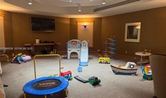 19355 Turnberry Way 26E, Aventura, FL 33180