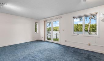 51 River Front Dr 3, Manchester, NH 03102