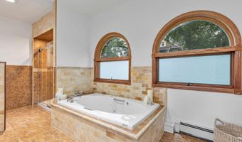 29 Grand Ave, Atlantic Highlands, NJ 07716