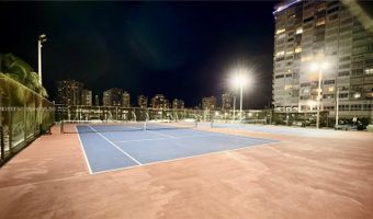 2750 NE 183rd St 906, Aventura, FL 33160