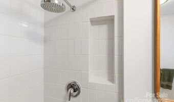 340 Dillingham Cir 1, Asheville, NC 28805