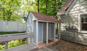 4951 W Liberty Rd, Ann Arbor, MI 48103