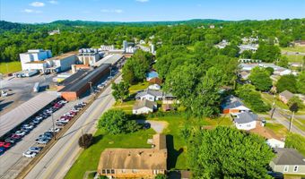 924 E Madison Ave, Athens, TN 37303