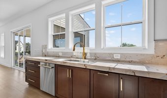 861 N MANCHESTER St, Arlington, VA 22205