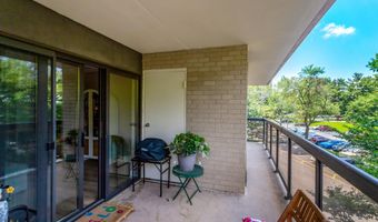 205 YOAKUM Pkwy 314, Alexandria, VA 22304