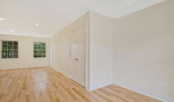 2505 ARLINGTON Blvd 102, Arlington, VA 22201