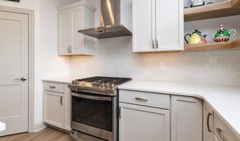 6111 NE Briarwood Dr, Ankeny, IA 50021