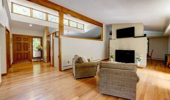 15 Brookridge Dr, Avon, CT 06001