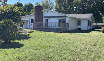 1220 Tyler St, Aurora, MO 65605