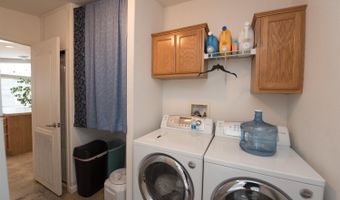 171 Leisure Park Cir, Santa Rosa, CA 95401