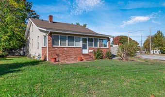 3400 Milton Dr, Alton, IL 62002