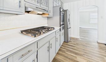 139 E 36th St, Anderson, IN 46013