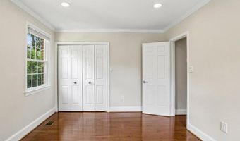 3217 SUTTON Pl NW A, Washington, DC 20016