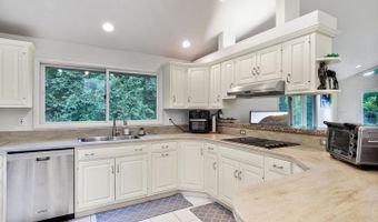 8901 CHARRED OAK Dr, Bethesda, MD 20817