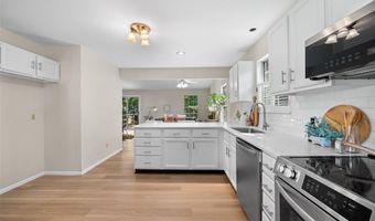 700 Auber Ridge Ct, Ballwin, MO 63011