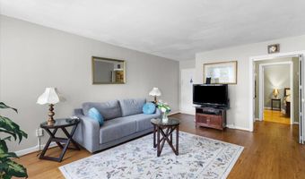 5001 10TH St S #5, Arlington, VA 22204