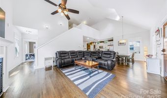 1421 Lyon Ct, Charlotte, NC 28205