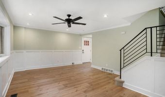 9038 LYKENS Ln, Philadelphia, PA 19128