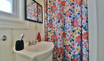 4 Hibbard St, Amsterdam, NY 12010