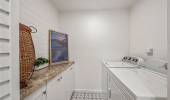 121 Kaha St, Kailua, HI 96734