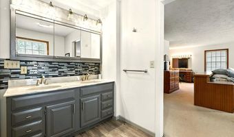 415 Lakeshore Rd, Ashland, OH 44805