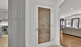 59 White Oak Ln, Aberdeen, NJ 07747