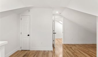 124 Vine St, East Providence, RI 02914