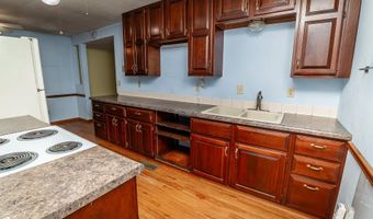 105 S Dubuque St, Albion, IA 50005