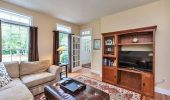 54 Pasture Rd, Auburn, NH 03032
