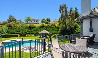 29302 Laro Dr, Agoura Hills, CA 91301