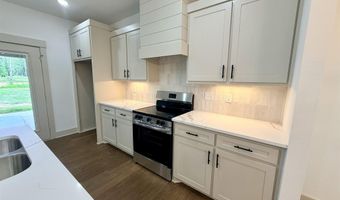 6812 N Detonti, Bauxite, AR 72011