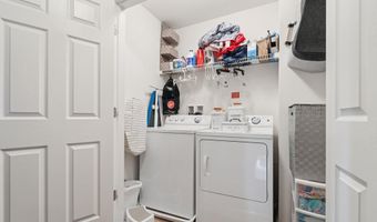 42227 CANARY GRASS Sq, Aldie, VA 20105