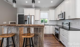 139 Linden St, Arden, NC 28704