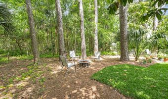 880 PARADISE Ln, Atlantic Beach, FL 32233