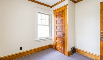 615 Kellogg Ave, Ames, IA 50010