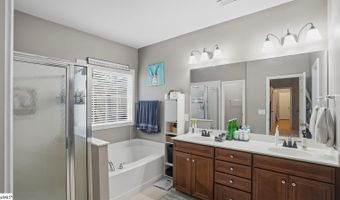 191 Gossamer Dr, Boiling Springs, SC 29316