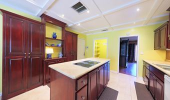 910 Pine St, Bainbridge, GA 39819