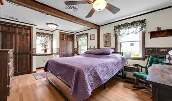 4 N CONESTOGA VIEW Dr, Akron, PA 17501