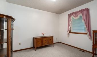 596 E 1732 Rd, Baldwin City, KS 66006