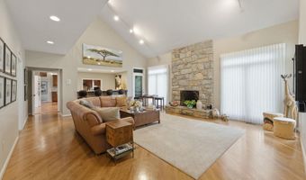 8004 SPLIT OAK Dr, Bethesda, MD 20817