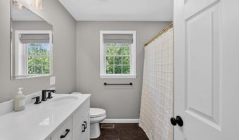 47 Chestnut Dr, Allenstown, NH 03275